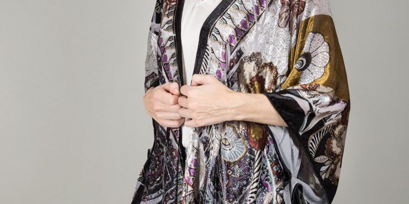 What is a Kimono? Some intriguing realities about this Traditional Japanese Clothing 1 Kimono
